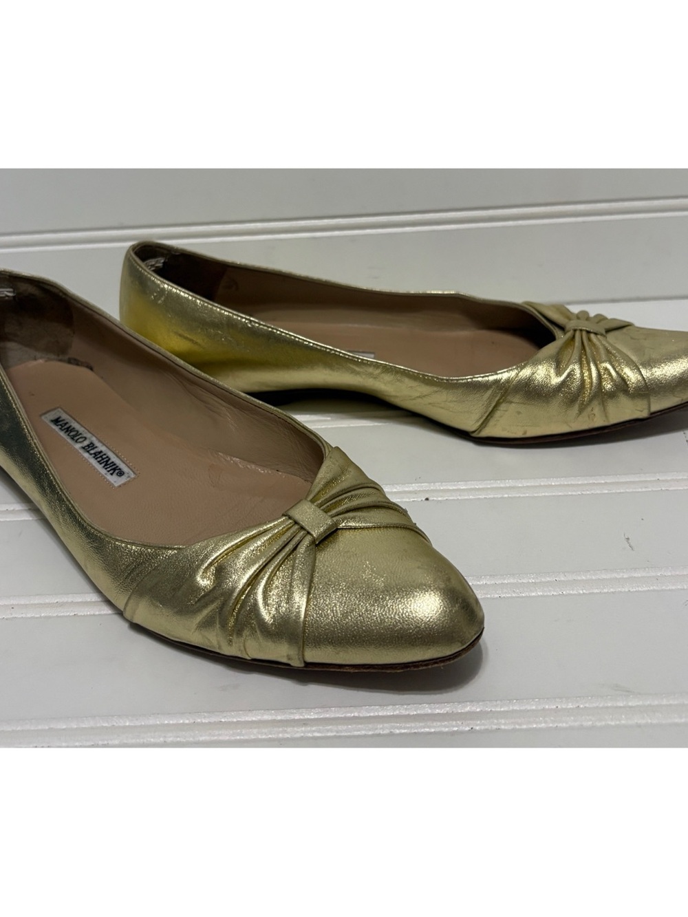 MANOLO BLAHNIK Gold Metallic Leather Ballet Flats Shoes Womens Size 6.5 36.5